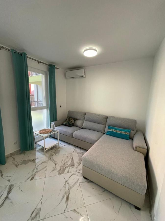 Sun&Moon Apartment Обзор Екстер'єр фото